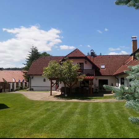 Camping & Guest House Pliskovice Mirovice 外观 照片